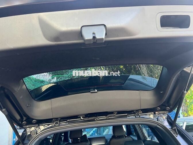 Ford Territory Titanium Đen 5 chỗ Cửa sổ trời