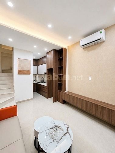🌹50TR, giảm 400tr bán nhà 4 tầng DTSD 90m2 cạnh hutech,.. chỉ 3,xx tỷ