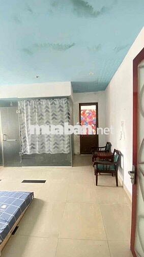 Cho Thuê Phòng Trọ Đường Nguyễn Chí Thanh ngày 18/7 trống