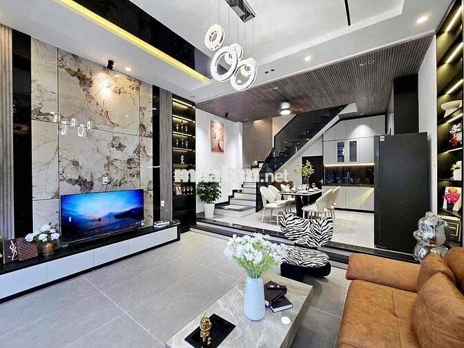 028 CHO THUÊ NHÀ KIỆT ĐẸP 3 TẦNG 3PN KHÉP KÍN