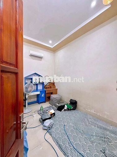 NHÀ RỘNG - CÁCH NGUYỄN VĂN CỪ 50M