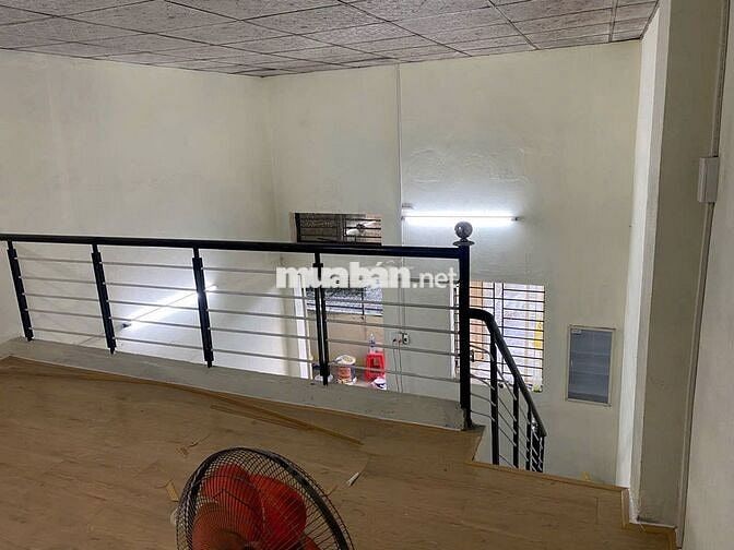 💝Căn gác lửng giá cực rẻ gần trung tâm phố tầm 10p xe máy đường 8m💝