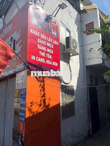 Cần cho thuê gấp nhà nguyên căn mặt tiền đường Nguyên hồng p11. bt
