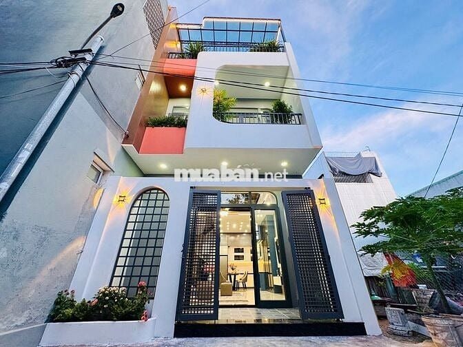 Bán nhà 3 tầng full nội thất cao cấp kiệt 164 Nguyễn Chánh