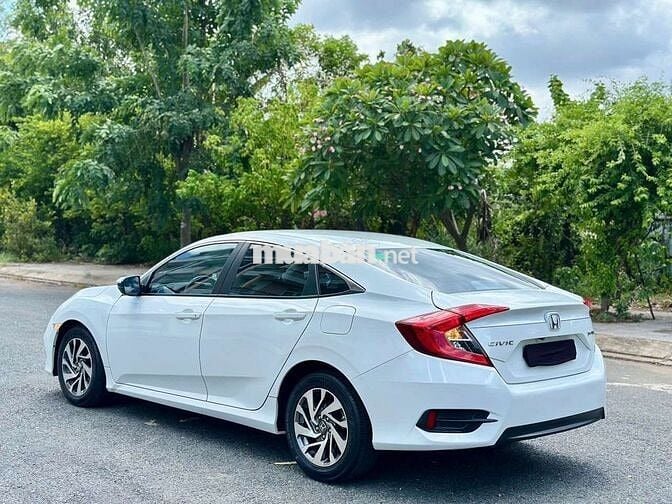 Honda Civic 1.8E 2019 Trắng 97.000km