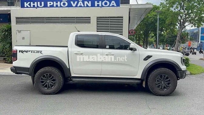 Ford Raptor 2023 Trắng đi ít, xuất hoá đơn cao