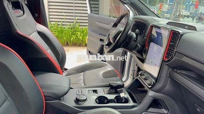 Ford Raptor 2023 Trắng đi ít, xuất hoá đơn cao