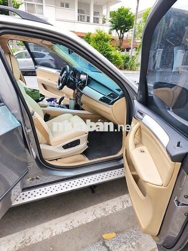 BMW X5 7 chỗ màu Xám