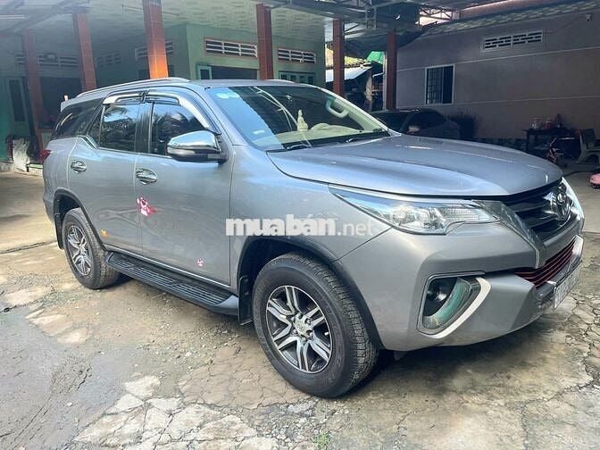 Toyota Fortuner Bạc Da