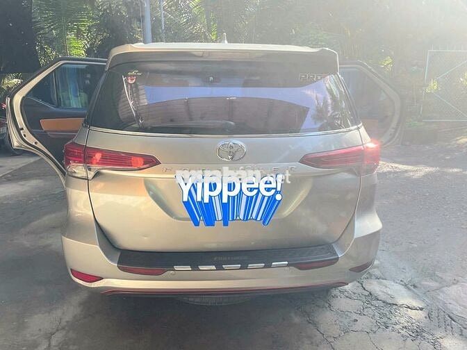 Toyota Fortuner Bạc Da