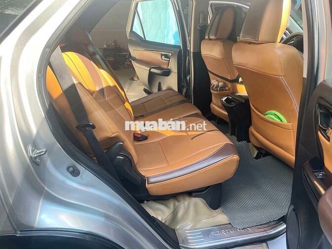 Toyota Fortuner Bạc Da