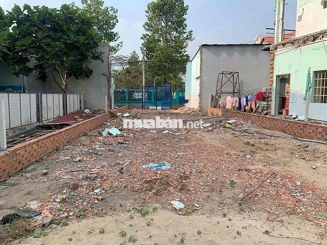 Bán 1000m2 đất mặt tiền đối diện trường tiểu học Phú Hoà 3