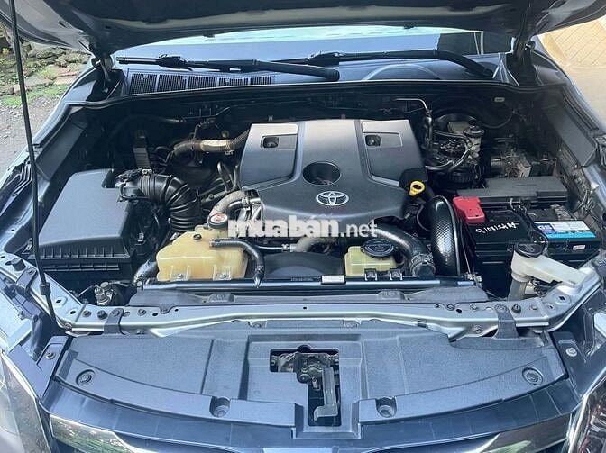 Toyota Fortuner Bạc Da