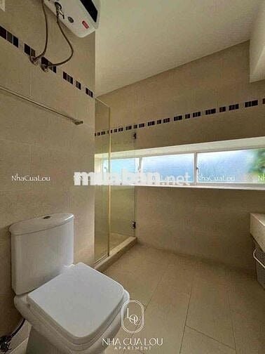Căn hộ studio full nội thất cửa sổ thoáng đường Nguyễn Văn Cừ quận 5