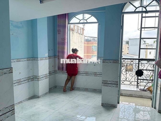 phòng trọ Q.4 giá rẻ có máy lạnh nước nóng lạnh