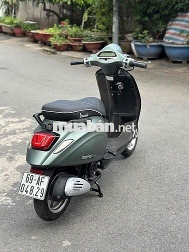 Cần bán xe Vespa 50cc Đk 2023 Bs69 chính chủ