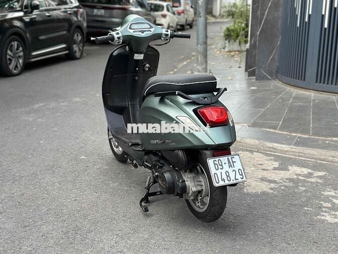 Cần bán xe Vespa 50cc Đk 2023 Bs69 chính chủ