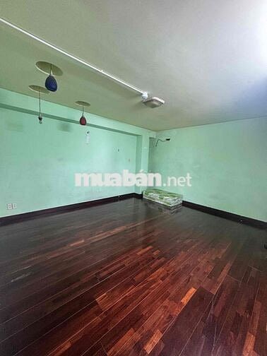 Phòng trọ 30m2 mặt đường Nguyễn Tất Thành