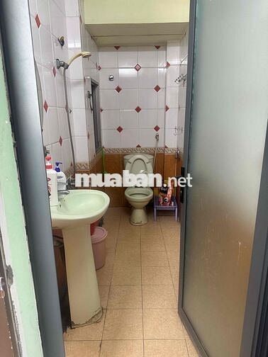 Phòng trọ 30m2 mặt đường Nguyễn Tất Thành
