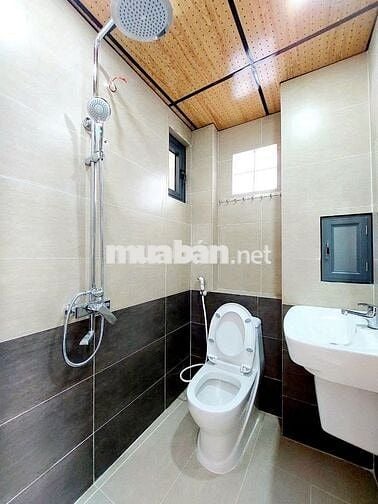 Studio cửa sổ trời siêu thoáng mát - Bắc Hải cạnh CV Lê Thị Riêng 