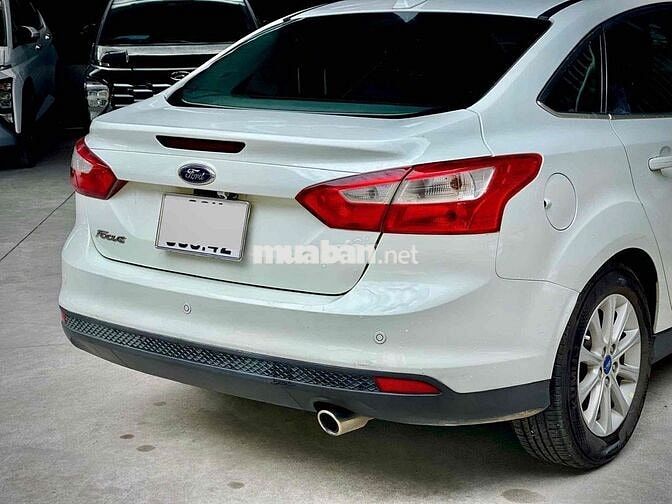 Ford Focus 2.0 AT 2013 Trắng Tự động 130.000 km