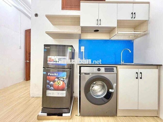 Cho thuê căn hộ 2pn 55m2 gần ngay hàng xanh, bến xe miền Đông