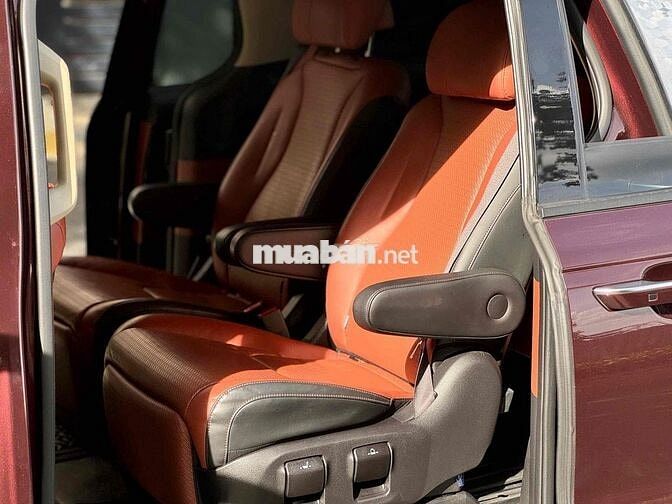 Kia Carnival Signature 2.2D 2022 Đỏ mận 64.000 km