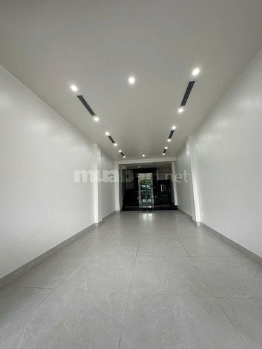 Cho thuê nhà 7 tầng,có thang máy mặt đường Lê Quang Đạokéo dài,Hà Đông