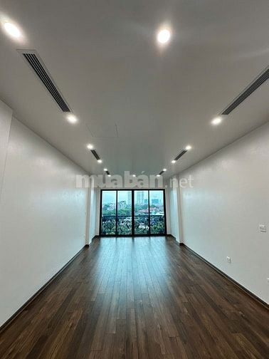 Cho thuê nhà 7 tầng,có thang máy mặt đường Lê Quang Đạokéo dài,Hà Đông
