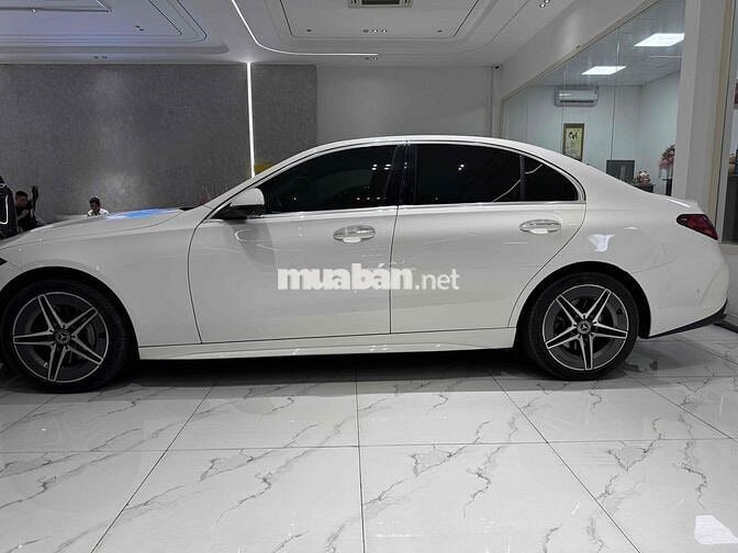 Mercedes-Benz C300 AMG 2022 Trắng 33.888km