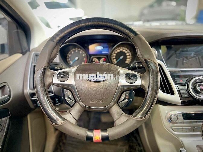 Ford Focus 2.0 AT 2013 Trắng Tự động 130.000 km