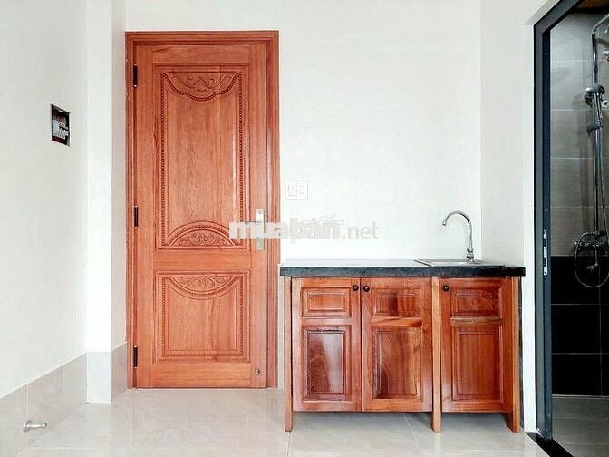 Studio cửa sổ trời siêu thoáng mát - Bắc Hải cạnh CV Lê Thị Riêng 