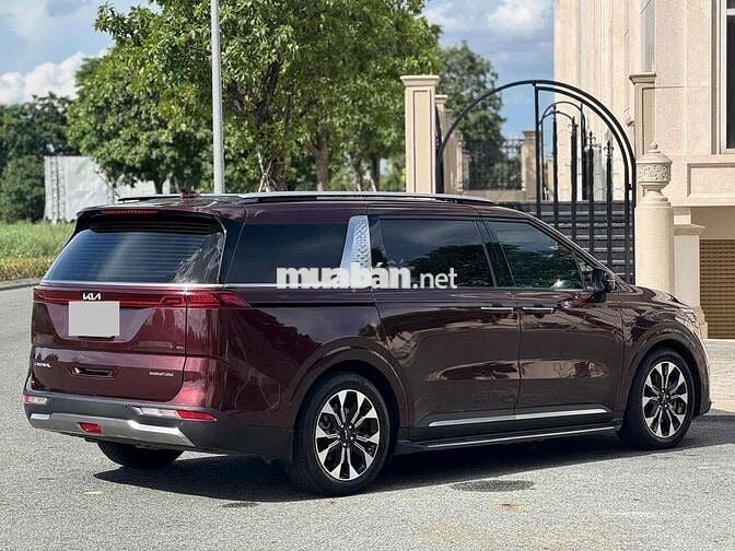 Kia Carnival Signature 2.2D 2022 Đỏ mận 64.000 km