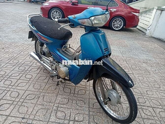 Honda Dream kí giấy công chứng