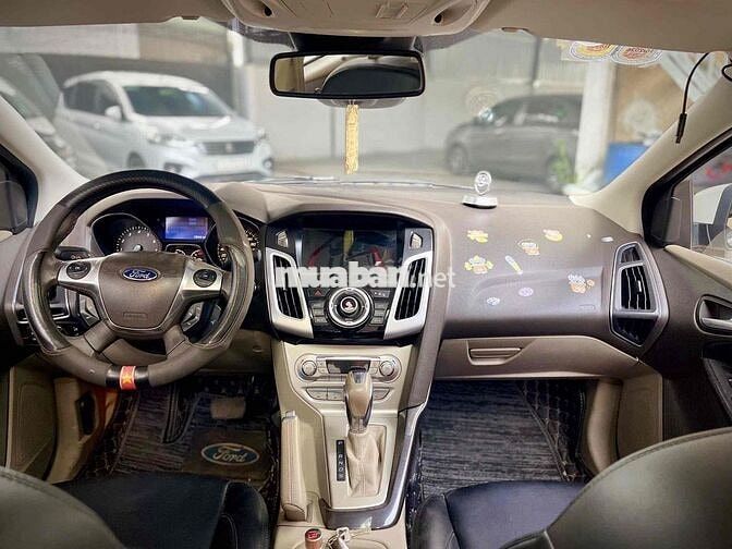 Ford Focus 2.0 AT 2013 Trắng Tự động 130.000 km