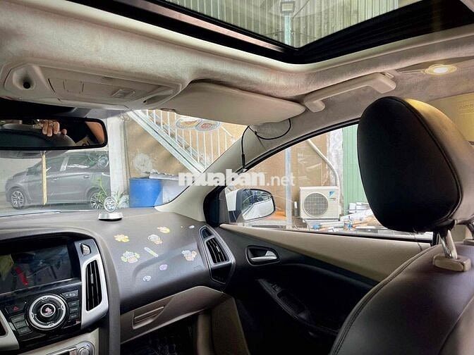 Ford Focus 2.0 AT 2013 Trắng Tự động 130.000 km