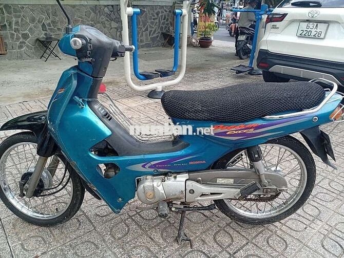 Honda Dream kí giấy công chứng