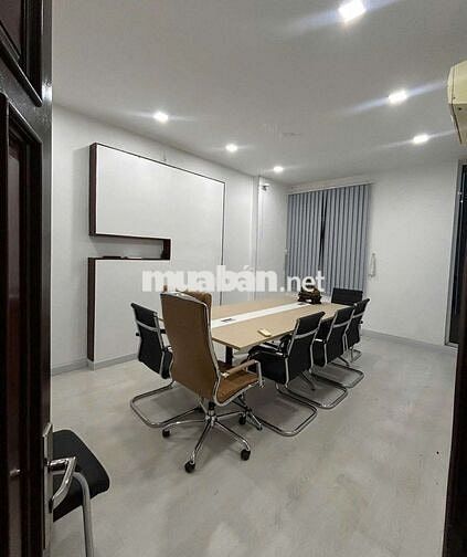hẻm xe tải quay đầu Q10 , giá 30tr