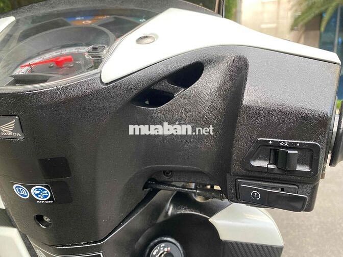 Honda SH Trắng số máy 104 bstp chính chủ