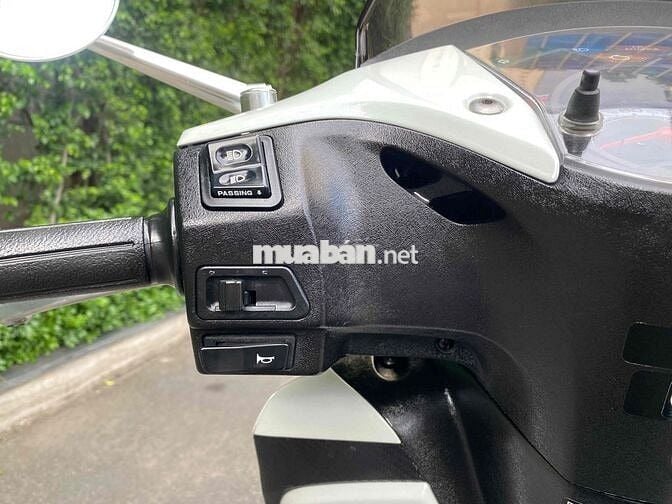 Honda SH Trắng số máy 104 bstp chính chủ