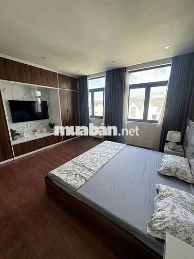 Giá 29tr cho thuê shophouse 5 tầng full nội thất có thang máy OCP 1 GL