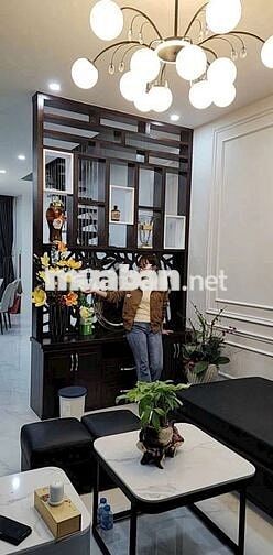 Giá 29tr cho thuê shophouse 5 tầng full nội thất có thang máy OCP 1 GL