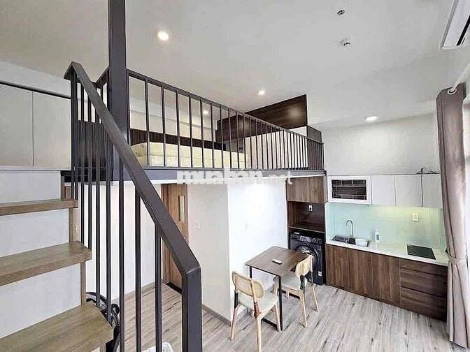 CĂN HỘ BAN CÔNG - FULL NỘI THẤT - NGAY CÔNG VIÊN LÀNG HOA - RỘNG 30M2