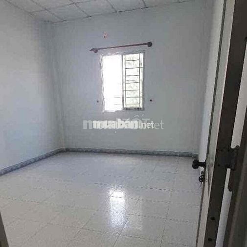 Nhà 4 phòng ngủ gần tuyến metro gần ngã tư thủ đức