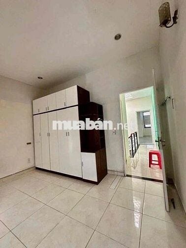 Cho Thuê Nhà 110m2 1Trệt 1Lầu 2Pn 2Wc Hẻm Xe Tải Vườn Lài Gần Cầu Sắt