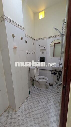 Thuê phòng trọ mặt tiền giá rẻ Bình Đông Quận 8