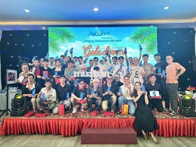  Nhân viên Cơ khí làm việc P Đông Hưng Thuận