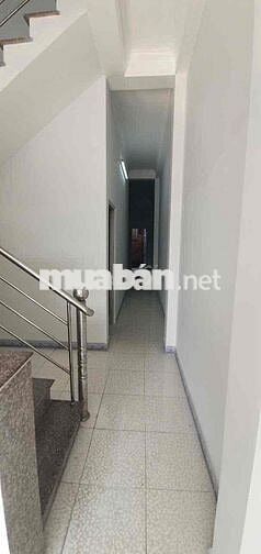 Nhà 4 phòng ngủ gần tuyến metro gần ngã tư thủ đức