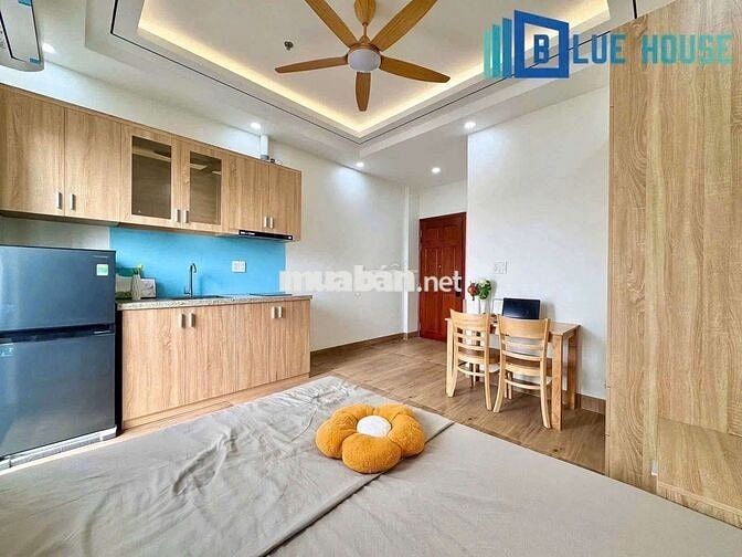 Cho thuê căn hộ Studio ban công full nội thất Lê Thánh Tôn Quận 1 