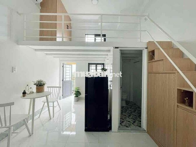 DUPLEX CÓ BAN CÔNG CỬA SỔ SIÊU THOÁNG NGAY VÒNG XOAY CỐNG QUỲNH